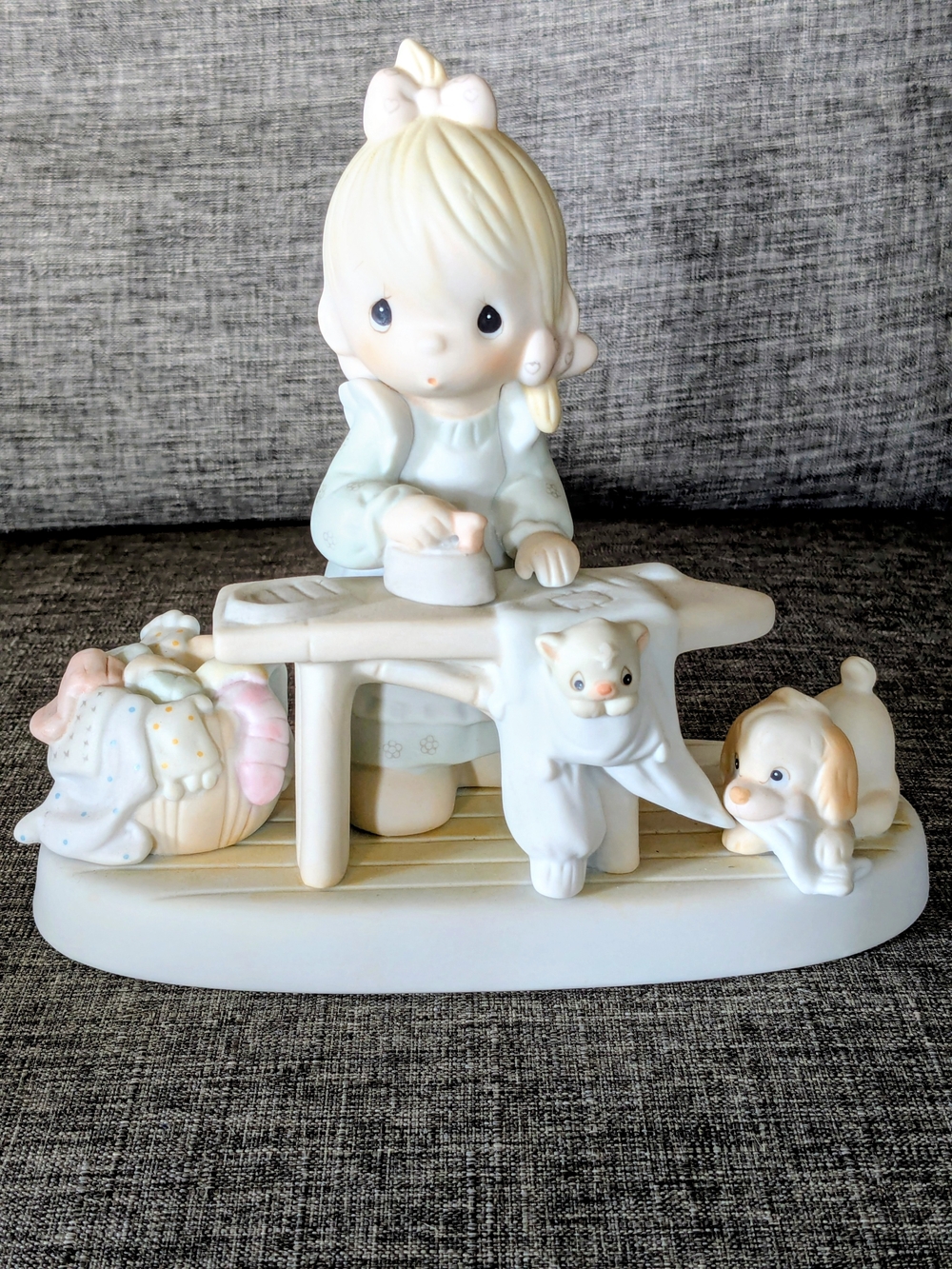 " Press On" Precious Moments Figurine. Absolutely Adorable 🥰!